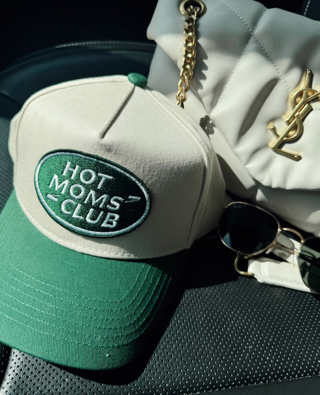 HOT MOMS CLUB